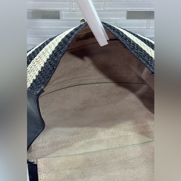 Chloe Drew Crossbody Bag - Picture 12 of 17